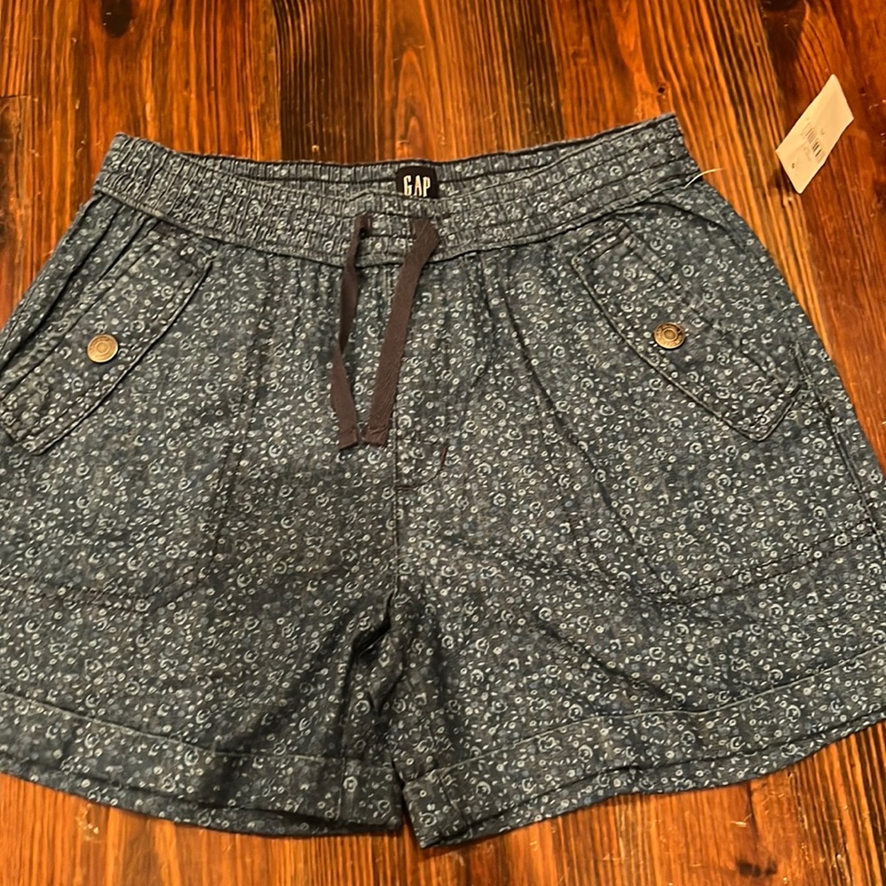 GAP KIDS BLUE FLOWER PATTERN SHORTS